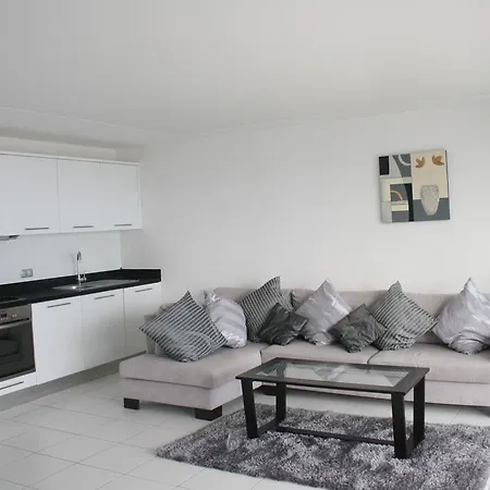 Apartment Horizon Sky Cherry 3 Kıyıkıslacık